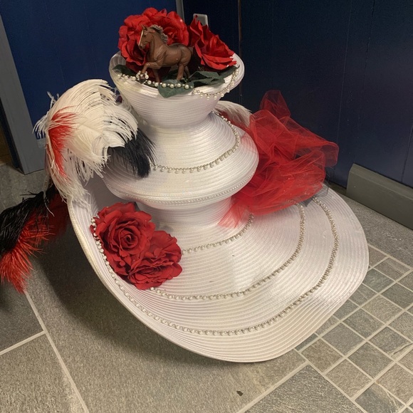 Kentucky Derby Hat!! Hand made winner! - Picture 4 of 8